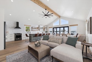 9098 Dexter-Pinckney Rd, Pinckney, MI 48169