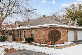 2759 Shakespeare Ln Unit 69, Avon, OH 44011