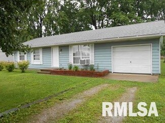 6 Raintree Trace, Flora, IL 62839
