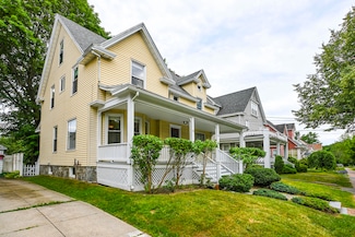 18 Colonial Rd Unit 18, Portland, ME 04102