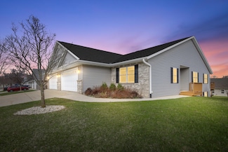 740 Chief Kewaskum Place Unit 5, Kewaskum, WI 53040