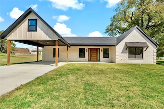 306 Sunset St, Roxton, TX 75477