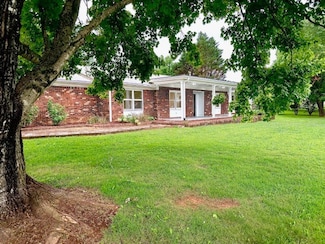 14 S Patrick Rd, Fayetteville, TN 37334