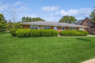 860 S 10th Ave, La Grange, IL 60525