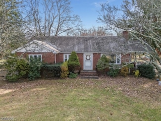 158 Featherbed Ln, Flemington, NJ 08822