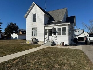 721 Mound St, Baraboo, WI 53913