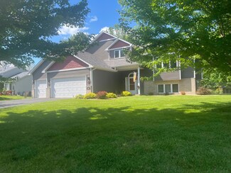 1845 Revoir St, Hugo, MN 55038