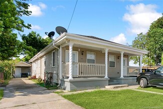 422 24 W Genie St, Chalmette, LA 70043