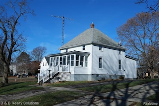 4131 Pleasant St, North Branch, MI 48461