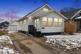 1045 G Ave NW, Cedar Rapids, IA 52405