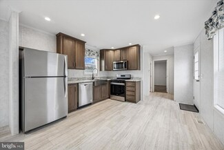 513 Canter Rd, Wilmington, DE 19810