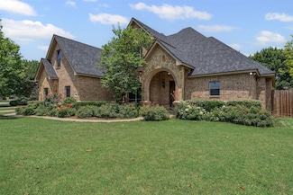 1104 Lynnwood Dr, Cleburne, TX 76033