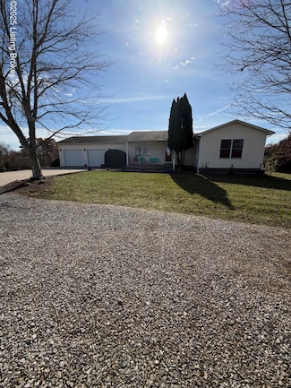 845 D E Brown Rd, Brandenburg, KY 40108