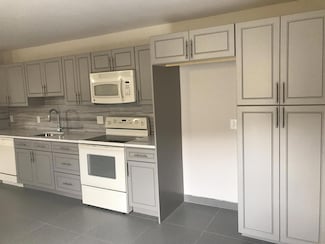 142 SW 8th Ave Unit D, Delray Beach, FL 33444