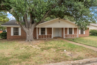 1801 S Florey Ave, Mount Pleasant, TX 75455