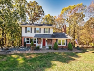 380 Woodland Rd, Apollo, PA 15613