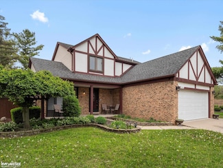 41645 Brandywine Dr, Clinton Township, MI 48038
