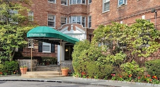 45 Popham Rd Unit 3J, Scarsdale, NY 10583