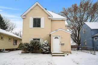 1328 Hewitt Ave, Saint Paul, MN 55104