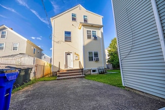 192 Snell St, Fall River, MA 02721