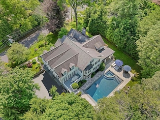 27 Olmsted Rd, Scarsdale, NY 10583