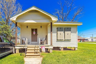 311 Fourth St, Lockport, LA 70374