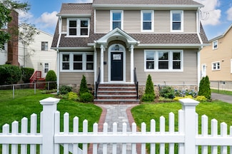 52 Dora St, Stamford, CT 06902