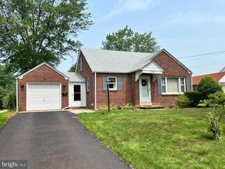 2060 Oak Ave, Hatfield, PA 19440