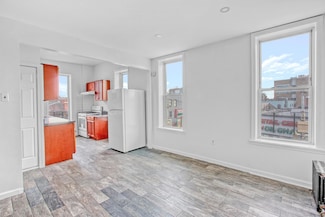 171 E 8th St Unit 3, Brooklyn, NY 11218