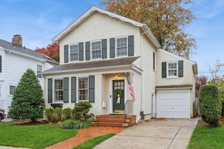12 5th Place, Garden City, NY 11530