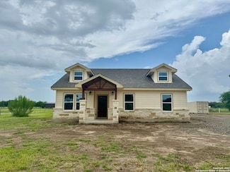 1075 E County Rd, Natalia, TX 78059