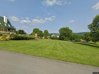 410 Independence Ct, Uniontown, PA 15401