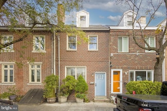 929 S 6th St, Philadelphia, PA 19147