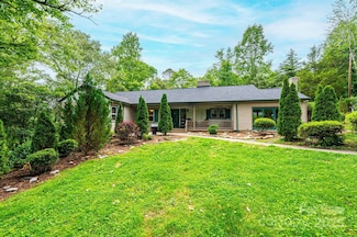 317 Tremont Park Dr SE, Lenoir, NC 28645