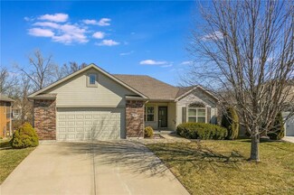 1903 Prairie Grass Dr, Raymore, MO 64083