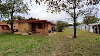 1504 N 11th St, Paducah, TX 79248