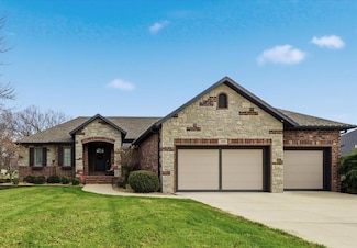 388 N Niangua Dr, Nixa, MO 65714