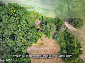 18 Fairway Ln, Decaturville, TN 38329