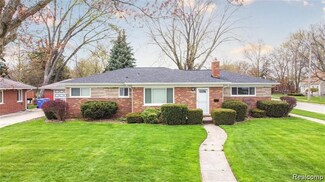 27375 Sylvan Ave, Warren, MI 48093
