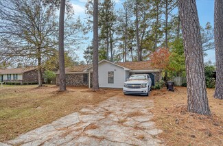 304 Swamp Fox Ln, Goose Creek, SC 29445