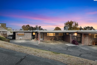 200 N Waverly Place, Kennewick, WA 99336