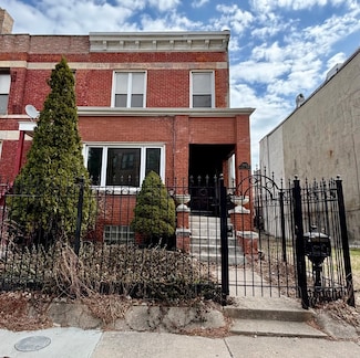3833 S Giles Ave, Chicago, IL 60653