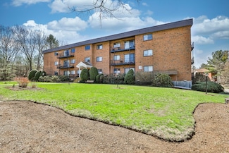 181 Littleton Rd Unit 213, Chelmsford, MA 01824