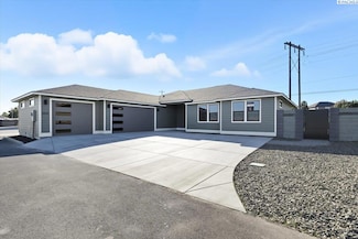 1839 S Union St, Kennewick, WA 99338