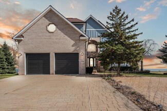 35705 Erie Dr, Rockwood, MI 48173