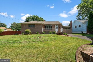 15 Sherbrooke Rd, Ewing, NJ 08638