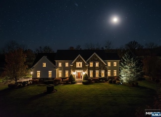 5 Morningside Ct, Flemington, NJ 08822