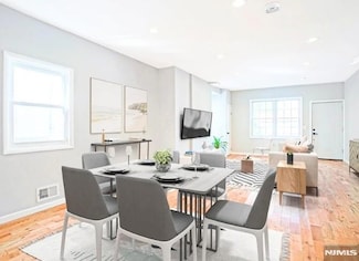 3 Minerva St, Jersey City, NJ 07304