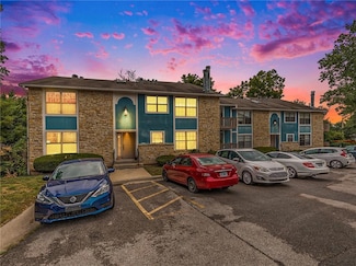 8153 Holmes #203 Rd, Kansas City, MO 64131