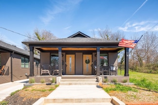 1928 W Trade St, Charlotte, NC 28216